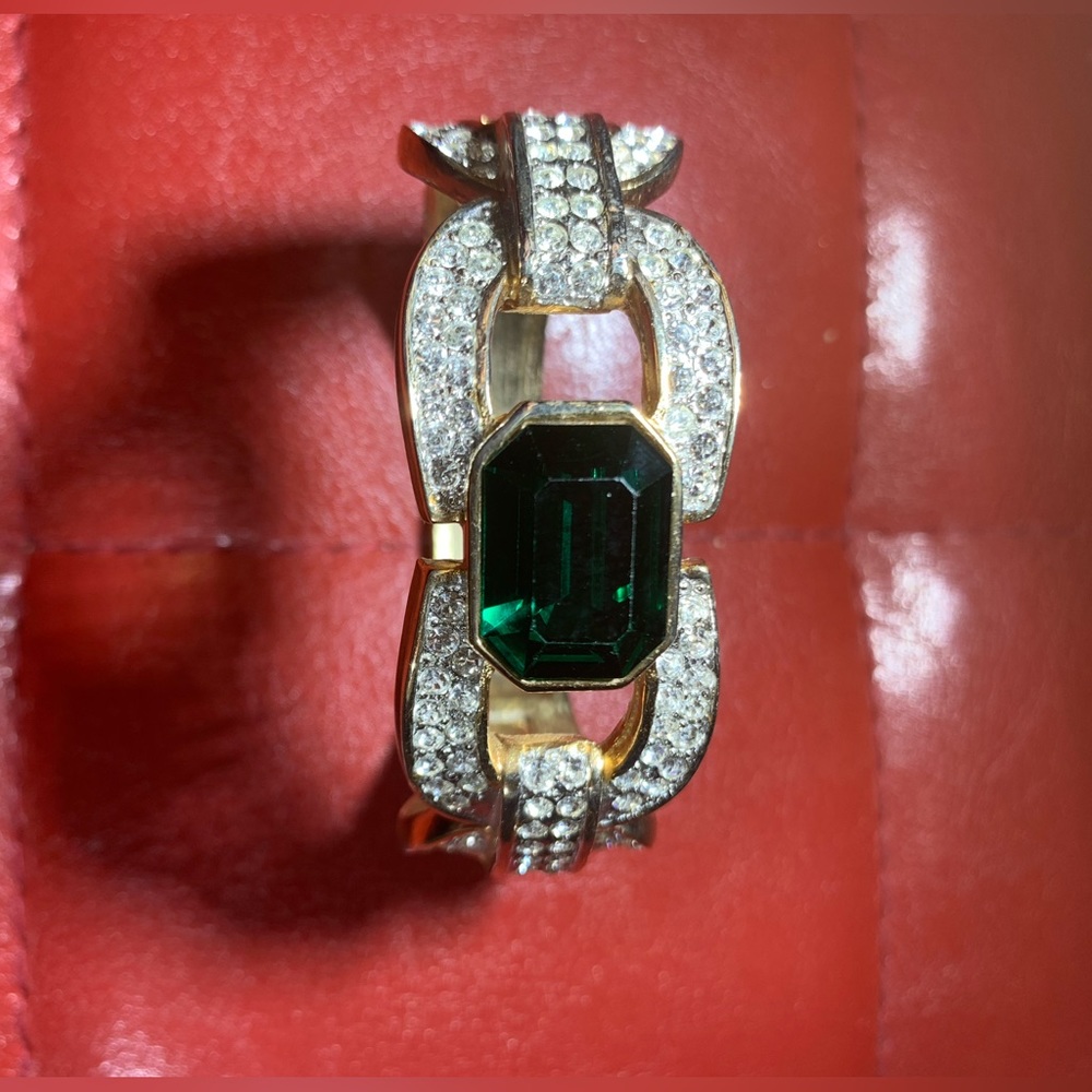 Emerald cut stone bracelet